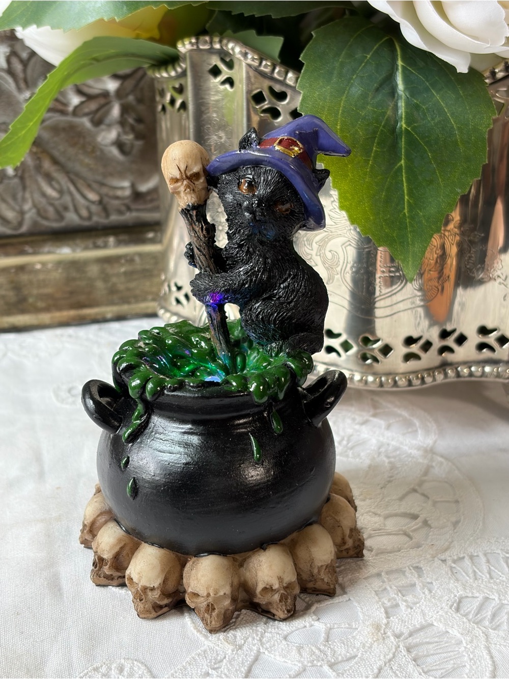 Nemesis light changing cat figurine cauldron Halloween decor